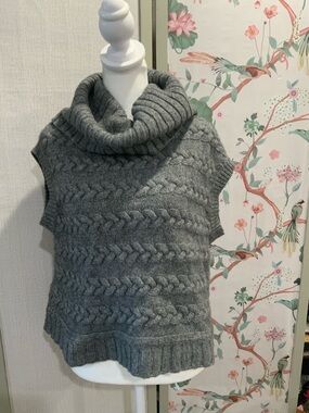 Banana Republic Gray Cable-Knit Cowl Neck Sweater Vest
